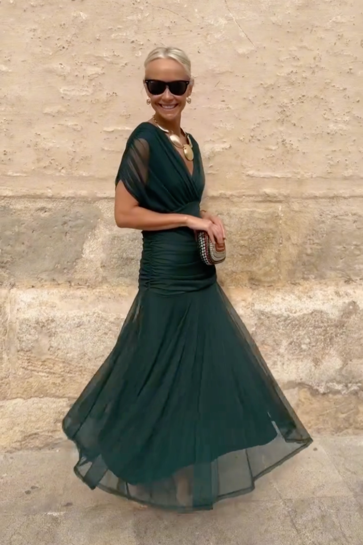 Monika | Sukienka maxi na przyjęcie z eleganckim dekoltem w serek