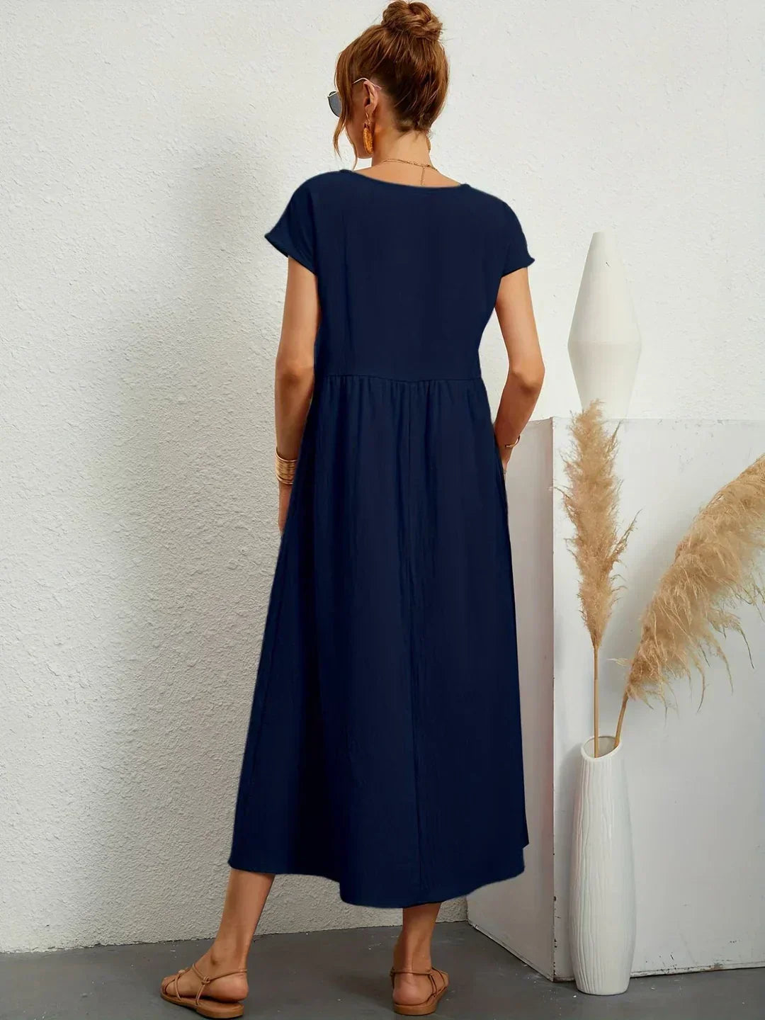 Lidia™ — Zwiewna sukienka midi o ponadczasowej elegancji